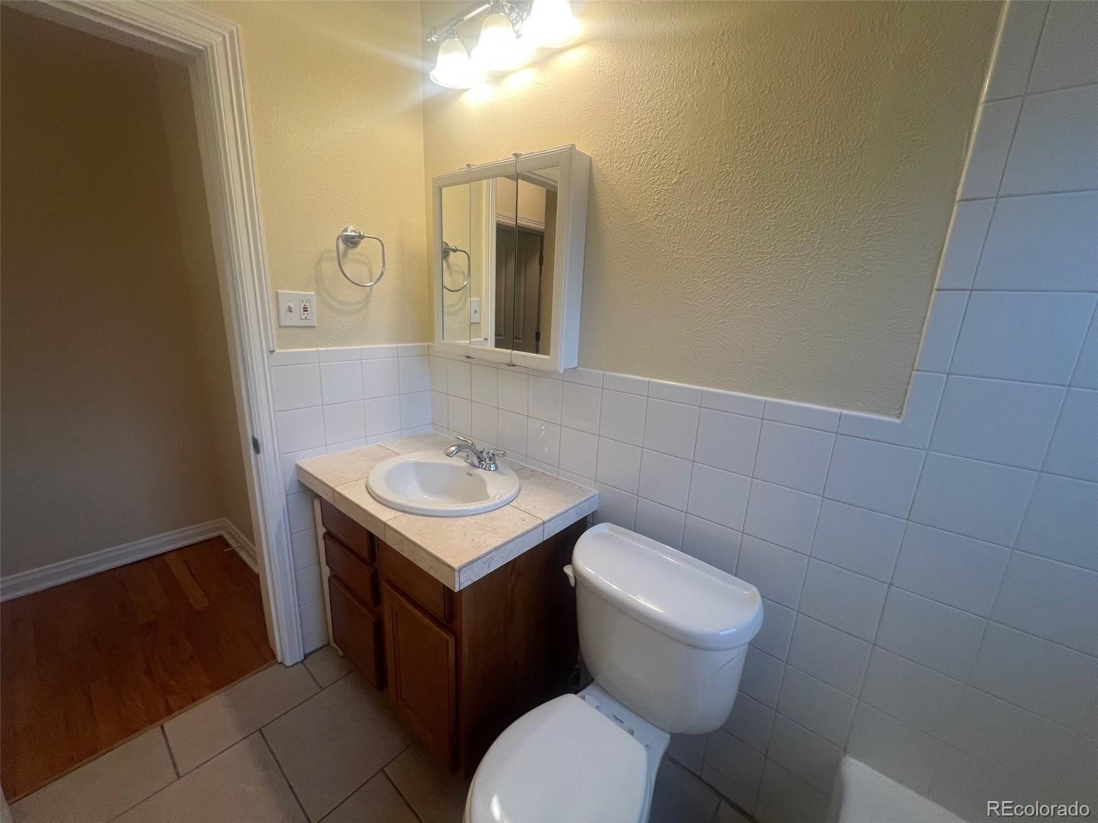 MLS Image #14 for 1425  ivy street,denver, Colorado
