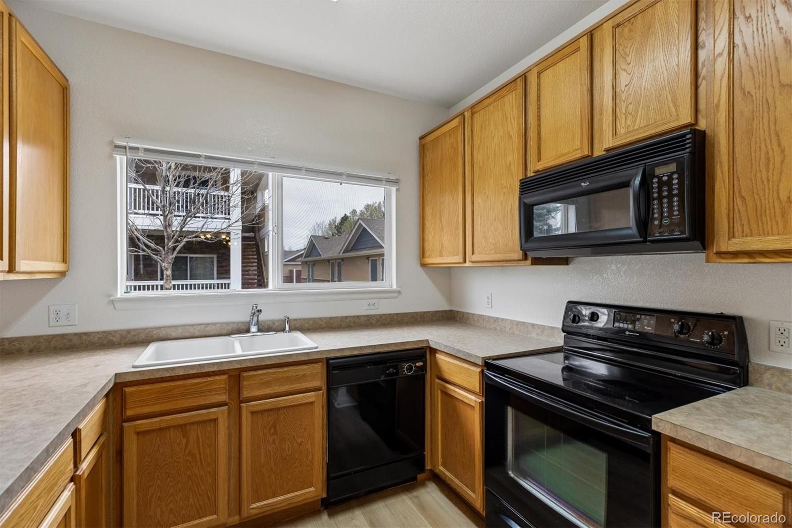 MLS Image #11 for 8200 e 8th avenue,denver, Colorado