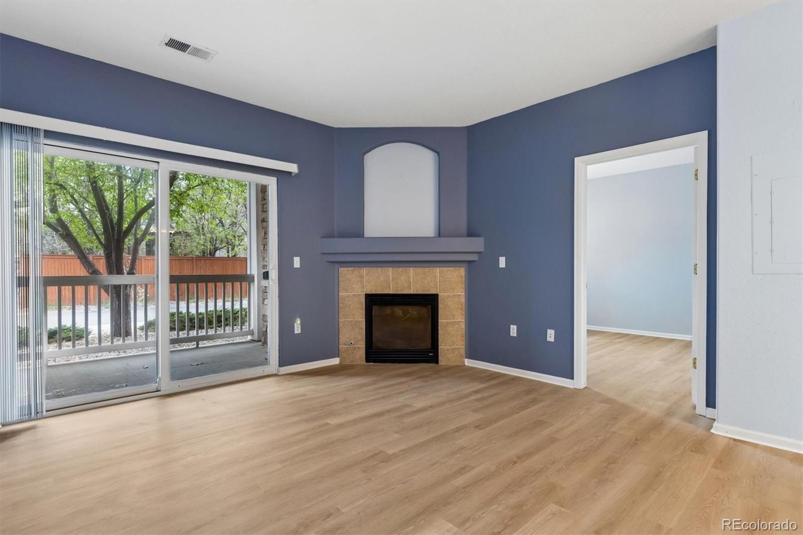 MLS Image #5 for 8200 e 8th avenue,denver, Colorado