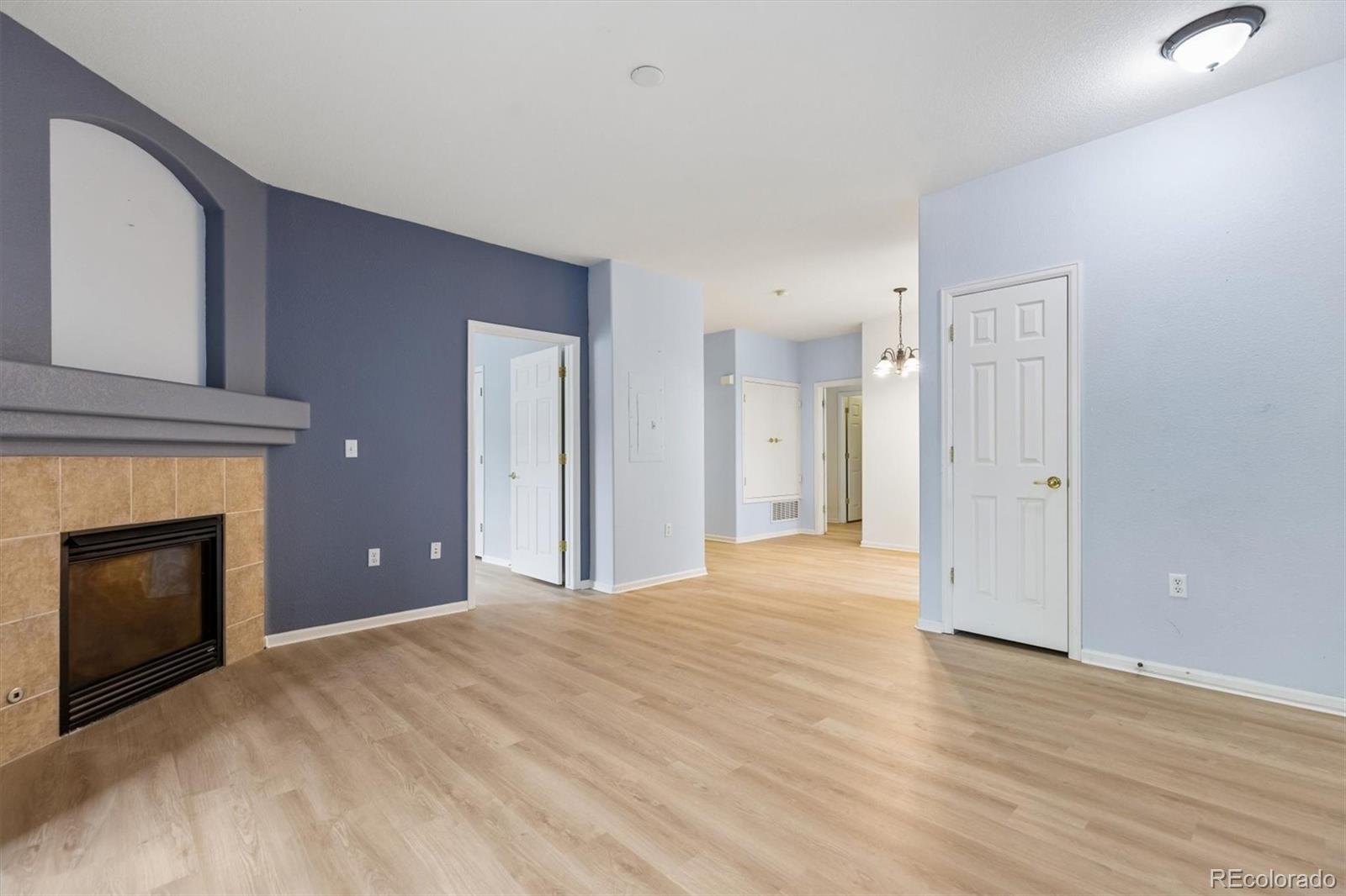 MLS Image #6 for 8200 e 8th avenue,denver, Colorado