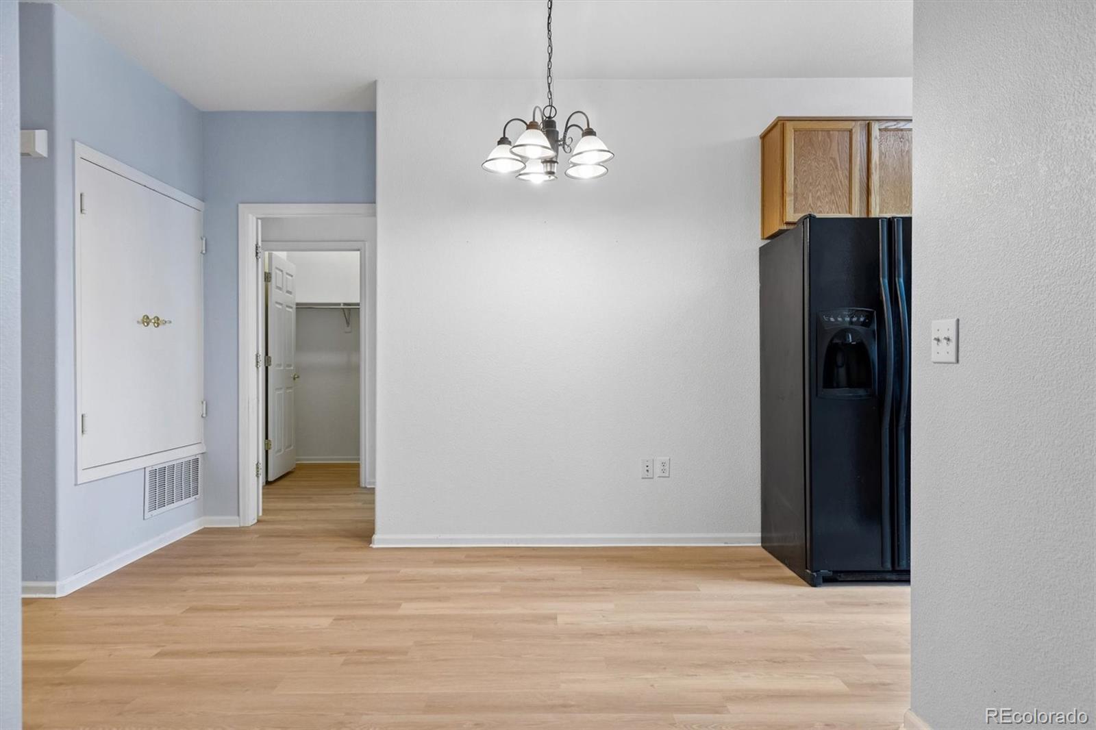 MLS Image #7 for 8200 e 8th avenue,denver, Colorado