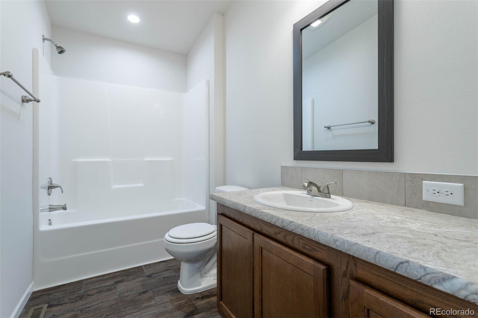 MLS Image #14 for 2371 n elmira street,aurora, Colorado