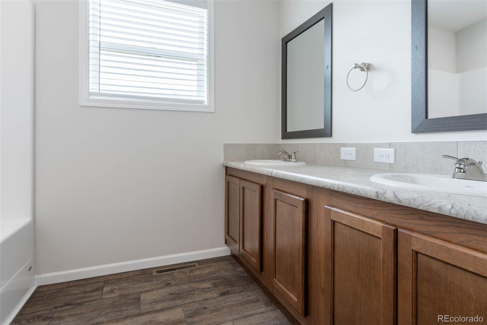 MLS Image #17 for 2371 n elmira street,aurora, Colorado