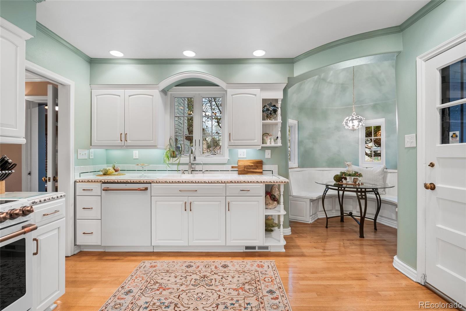 MLS Image #11 for 5530 e 6th avenue,denver, Colorado