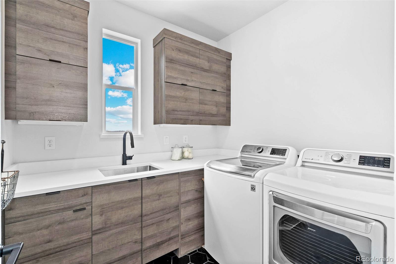 MLS Image #31 for 6295  king court,denver, Colorado