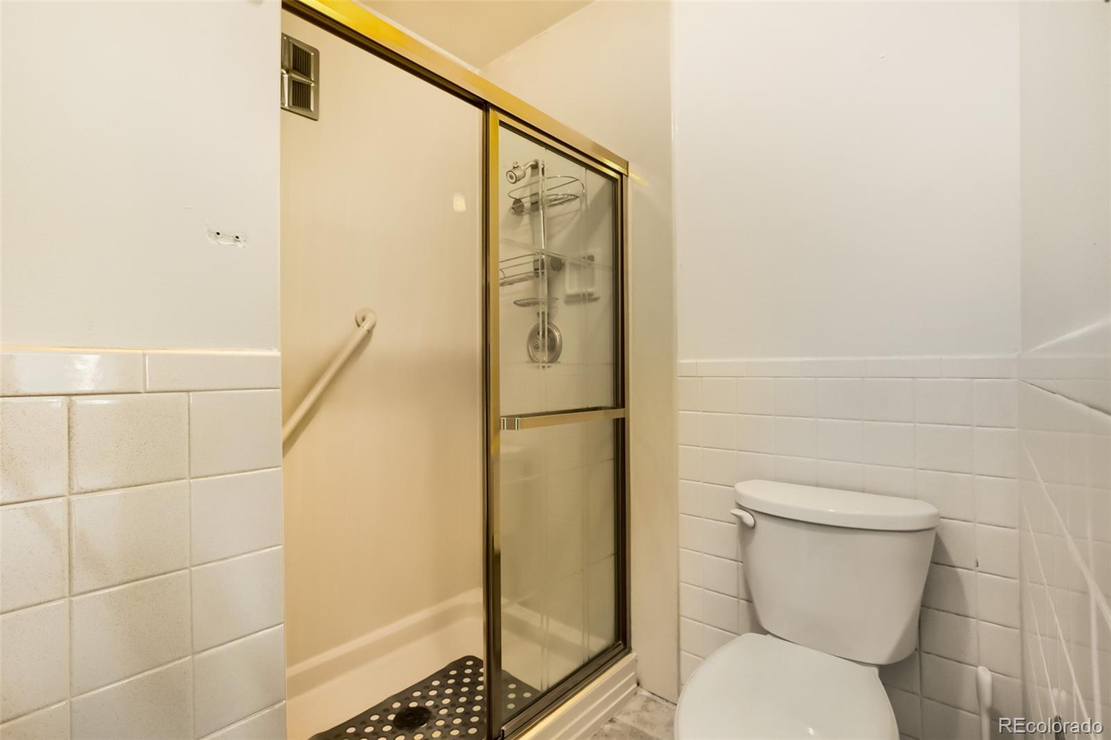 MLS Image #11 for 625 s clinton street 7b,denver, Colorado