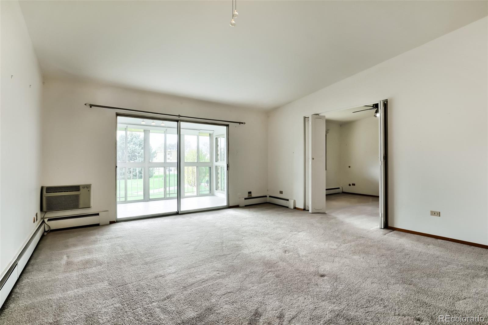 MLS Image #3 for 625 s clinton street 7b,denver, Colorado
