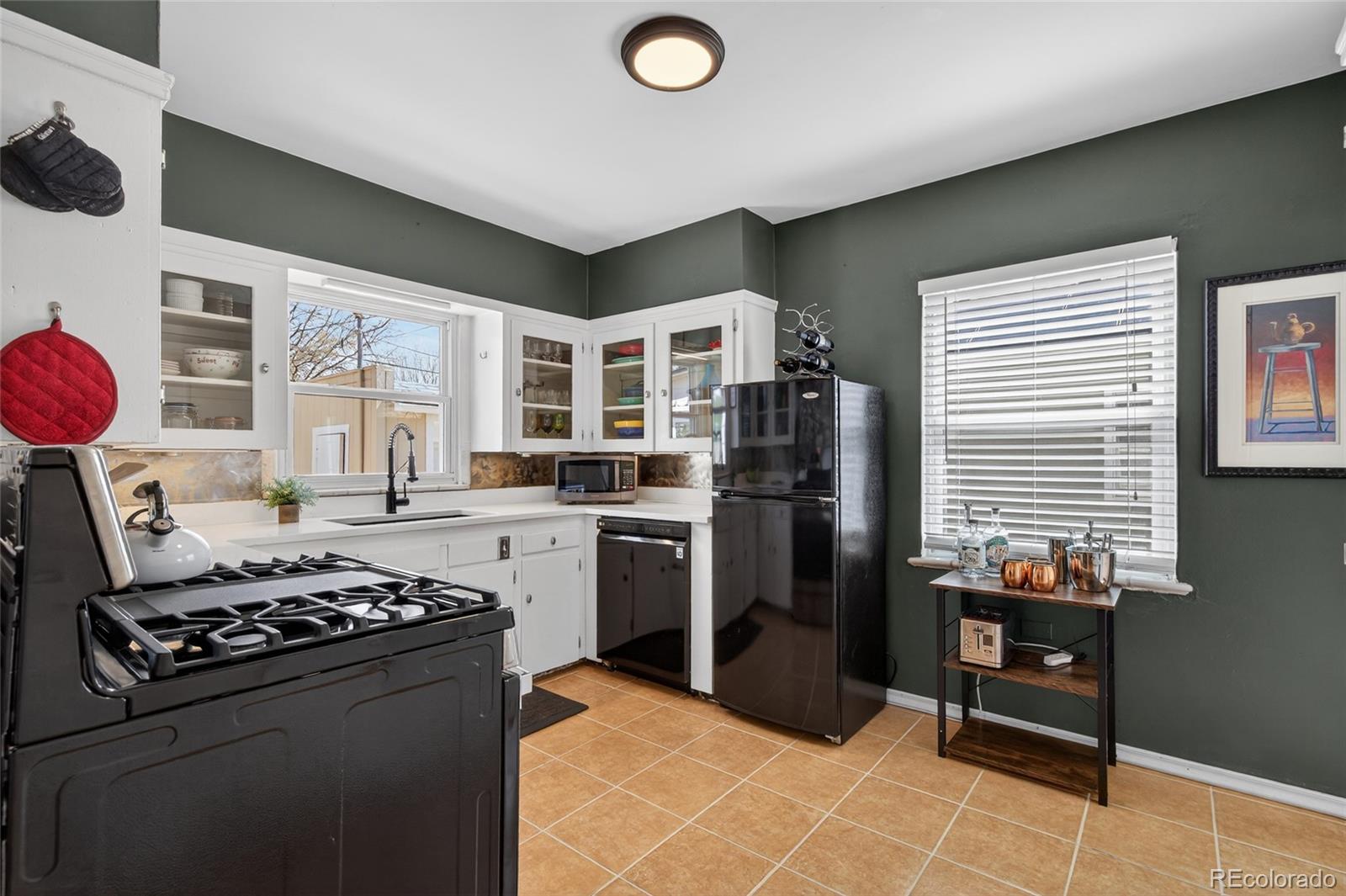 MLS Image #23 for 2380 s corona street,denver, Colorado