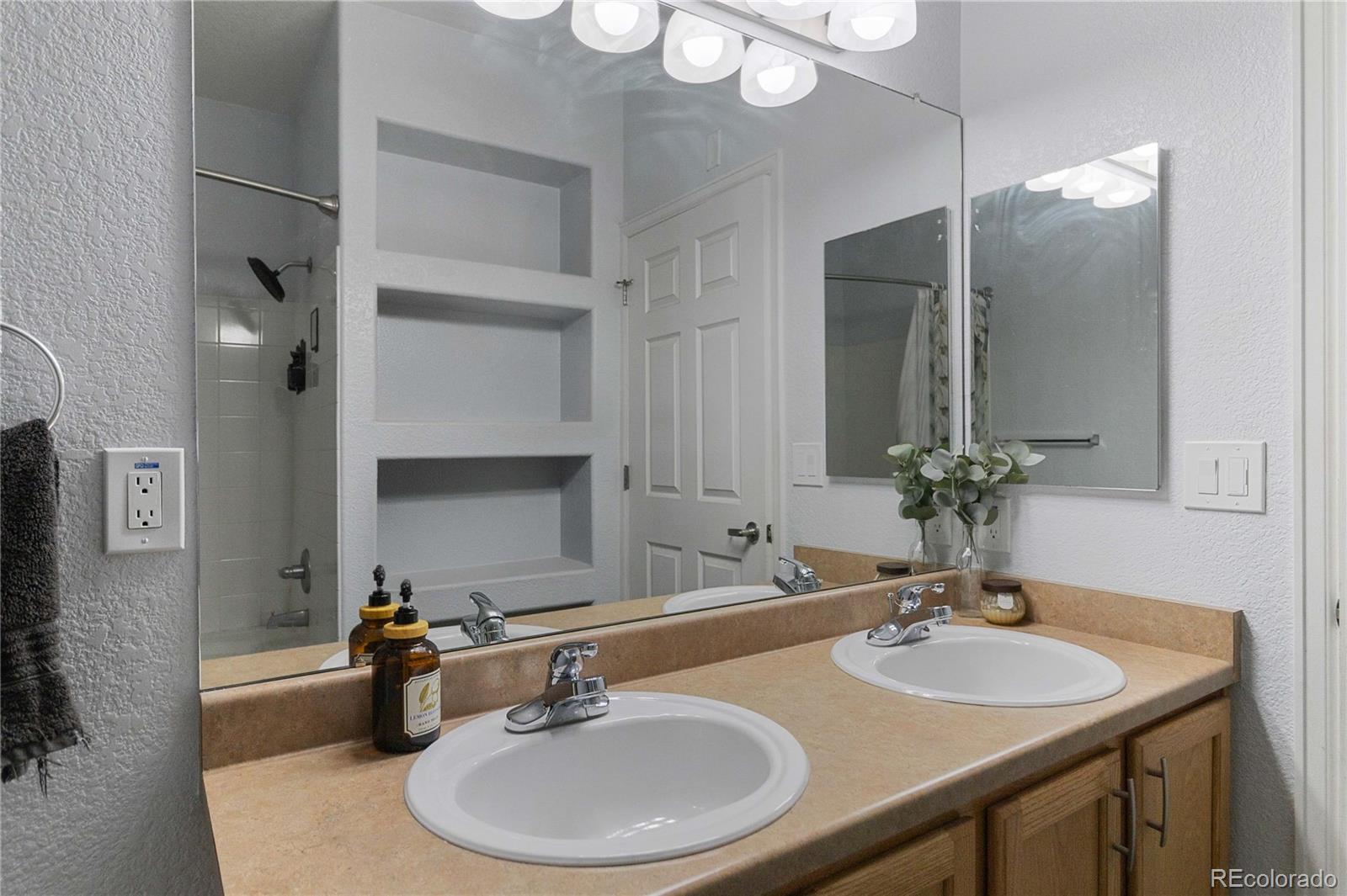 MLS Image #20 for 5255  memphis street,denver, Colorado