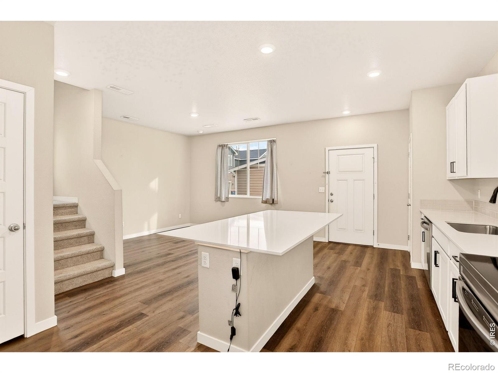 MLS Image #10 for 307  penguin street,johnstown, Colorado