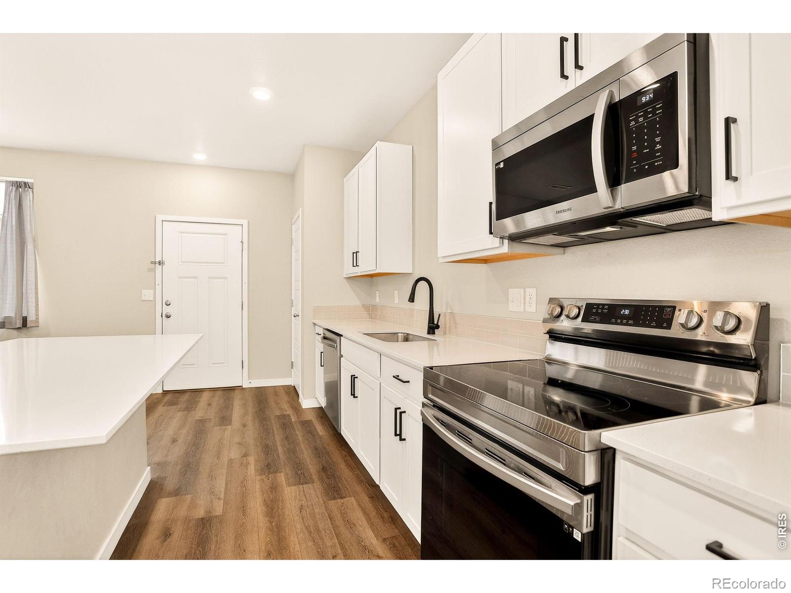 MLS Image #11 for 307  penguin street,johnstown, Colorado