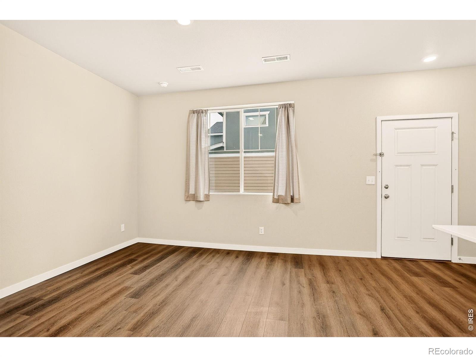 MLS Image #5 for 307  penguin street,johnstown, Colorado