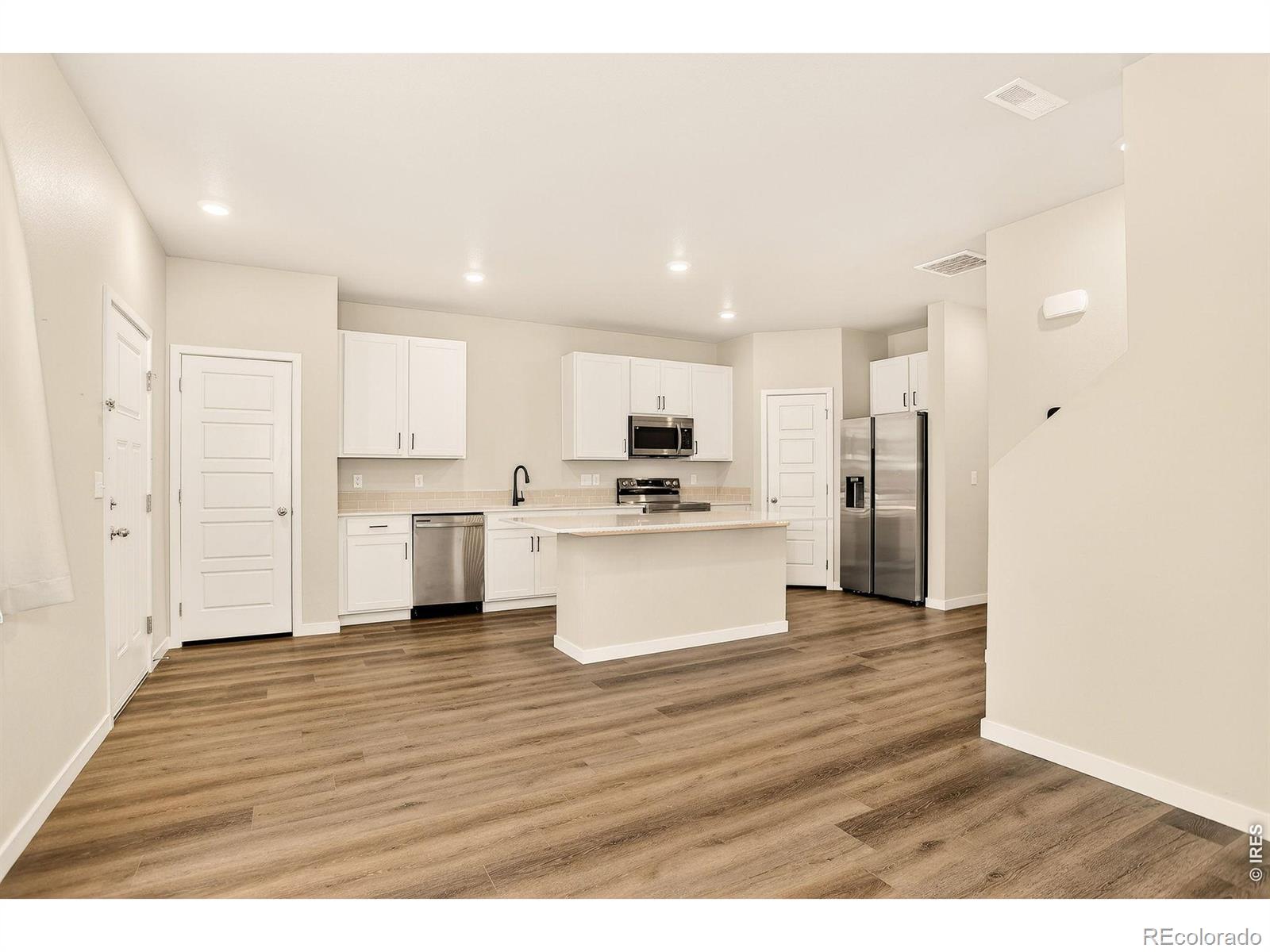 MLS Image #6 for 307  penguin street,johnstown, Colorado