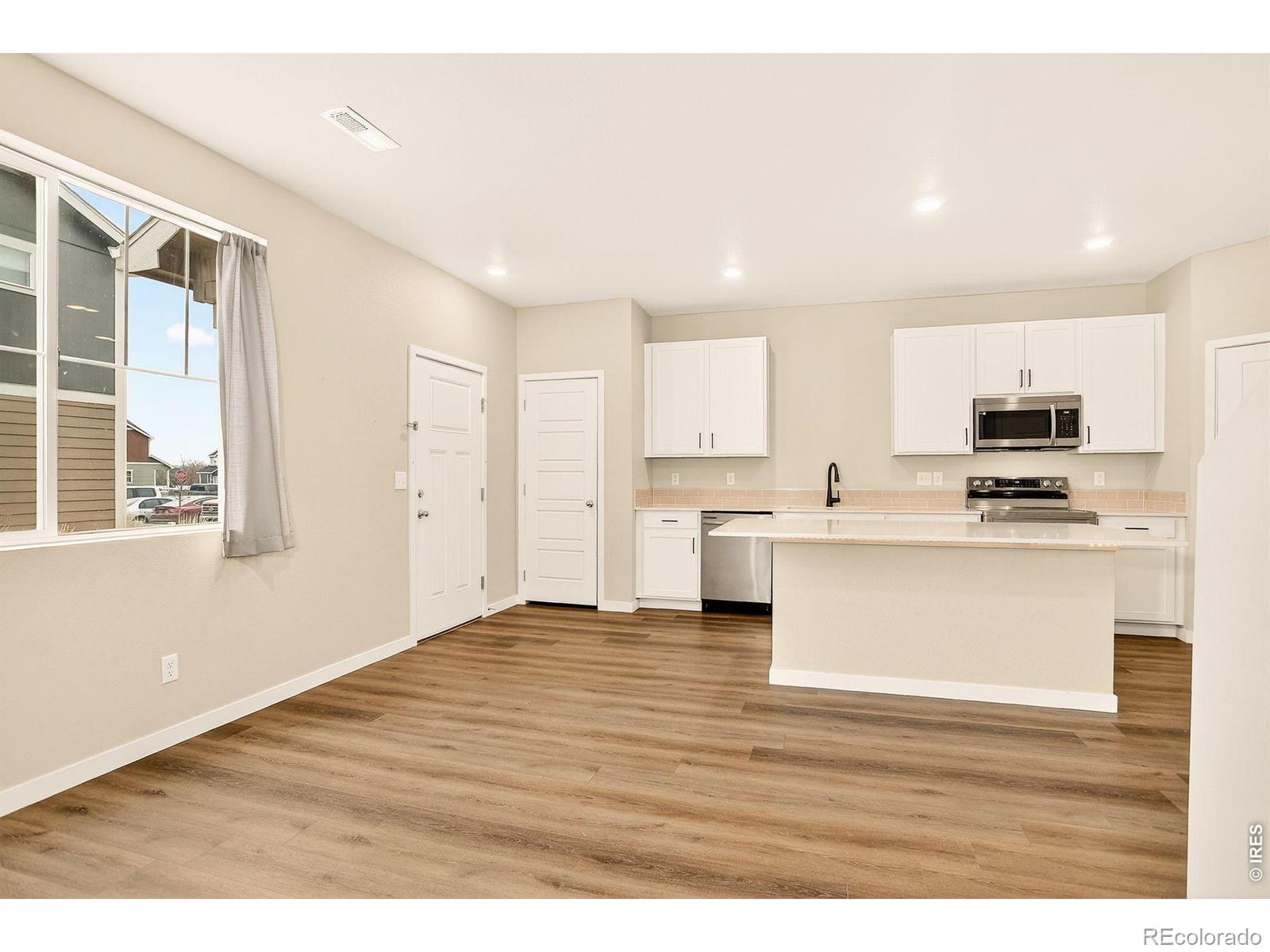 MLS Image #7 for 307  penguin street,johnstown, Colorado
