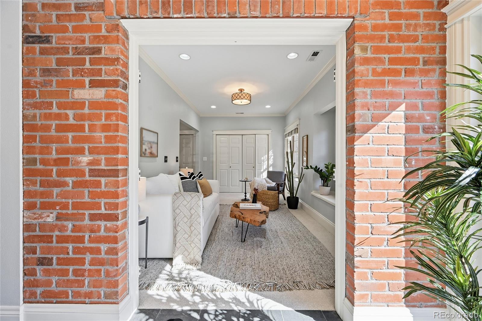 MLS Image #15 for 322 s humboldt street,denver, Colorado