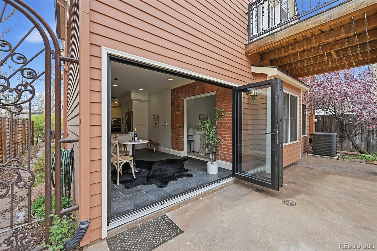 MLS Image #37 for 322 s humboldt street,denver, Colorado
