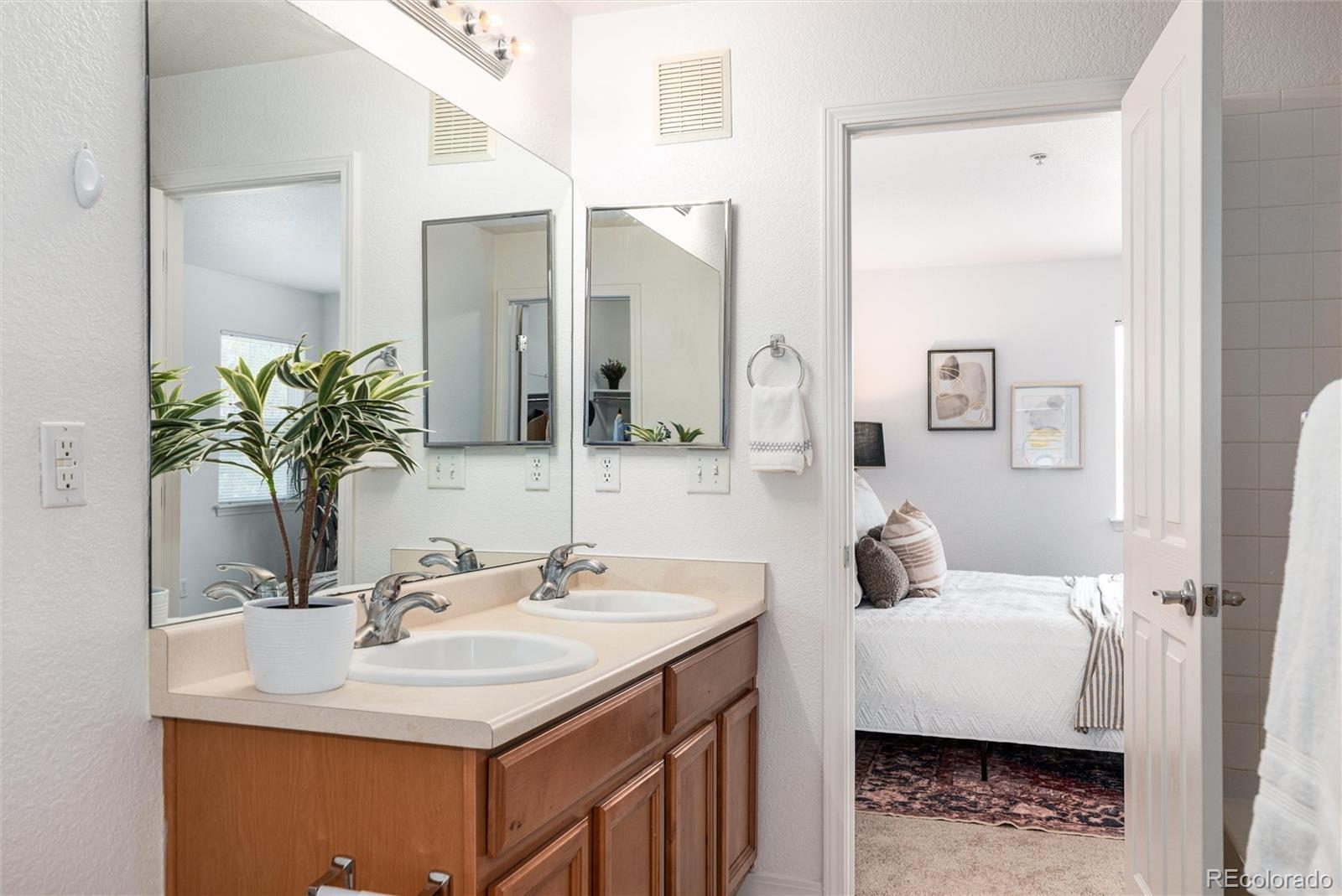 MLS Image #38 for 23501  alamo place,aurora, Colorado