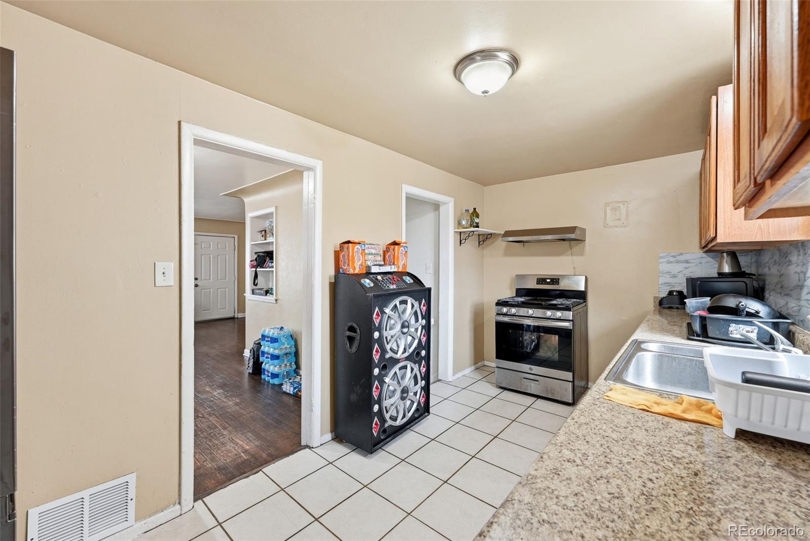 MLS Image #47 for 1717  clinton street,aurora, Colorado