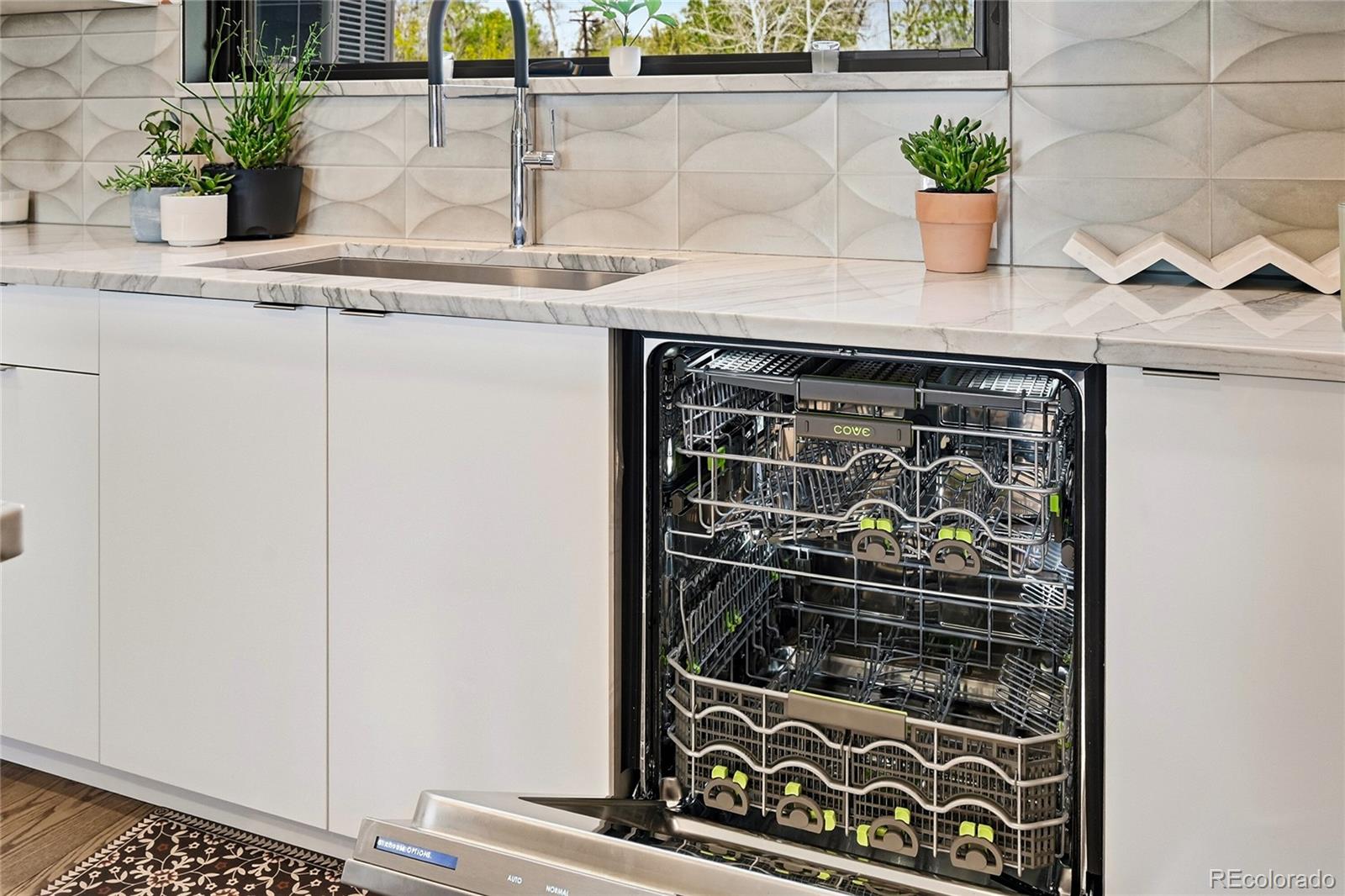 MLS Image #12 for 2483 w caithness place,denver, Colorado