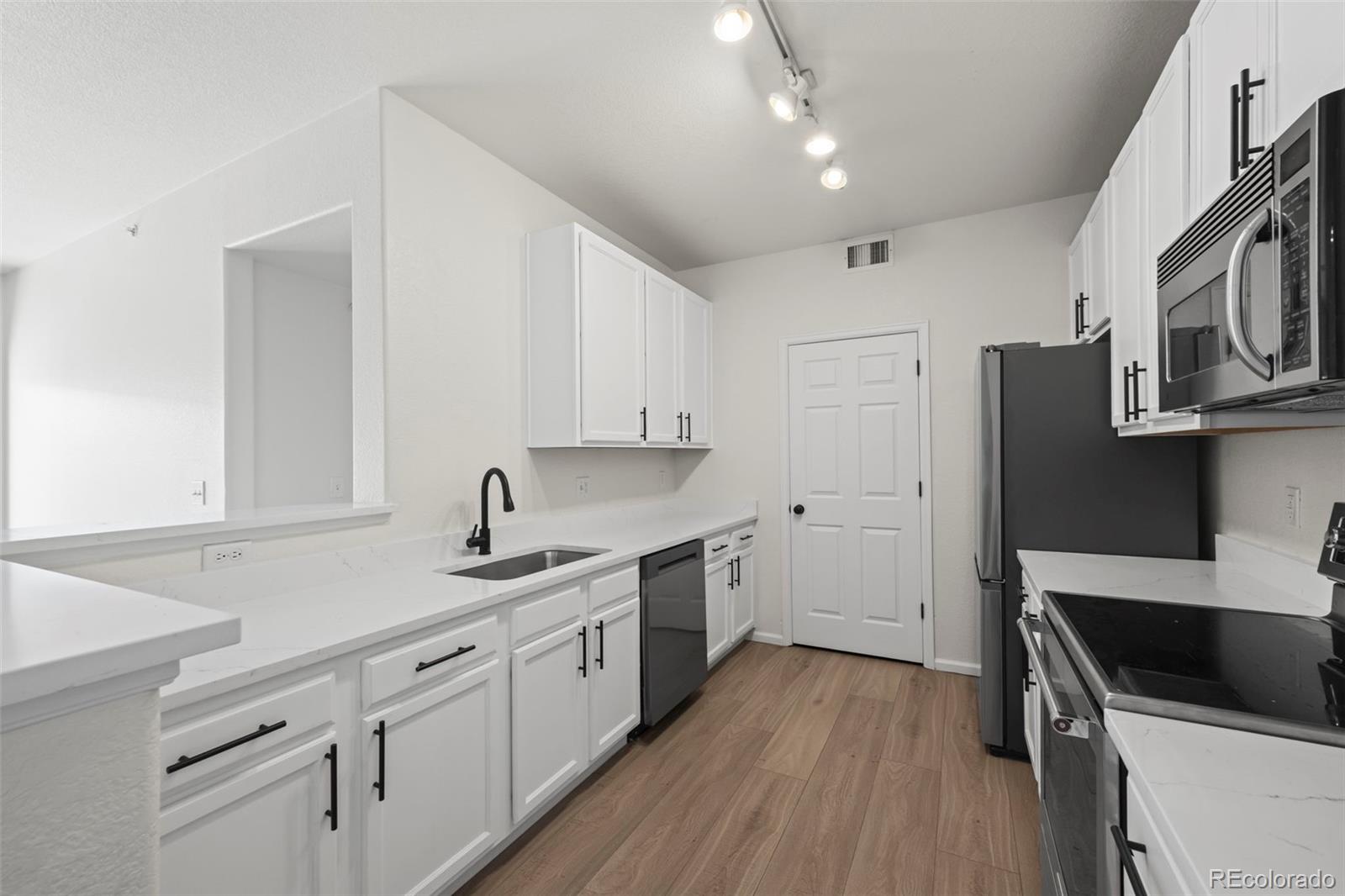 MLS Image #9 for 4451 s ammons street,littleton, Colorado