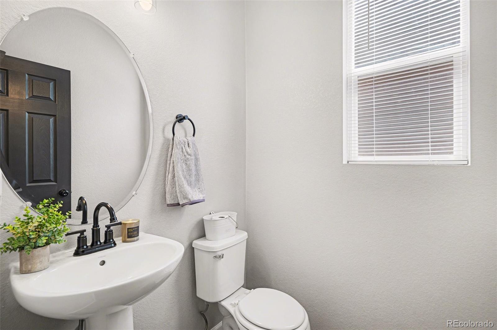 MLS Image #13 for 4726  hannibal street,denver, Colorado