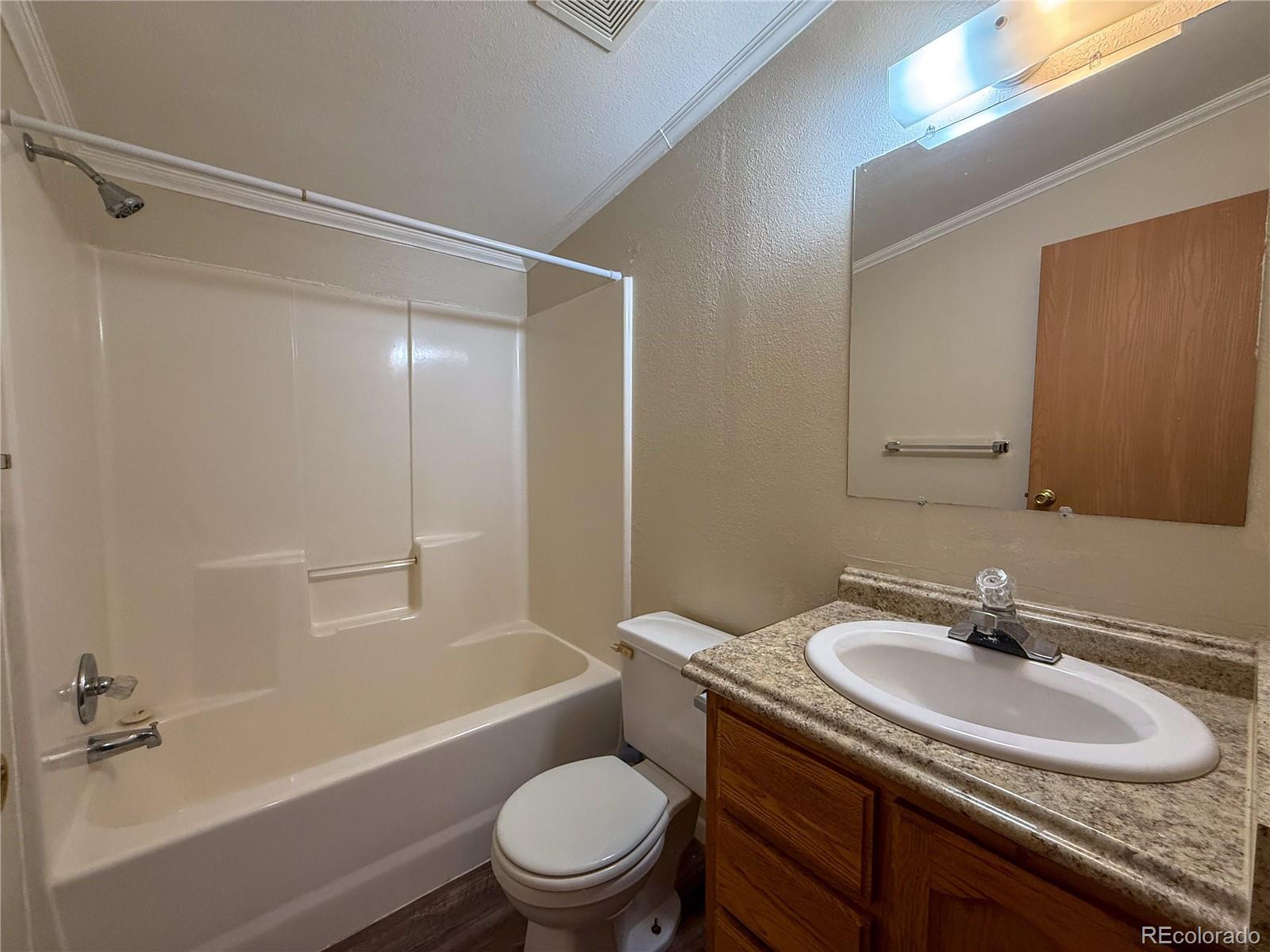 MLS Image #17 for 337  vine street,burlington, Colorado