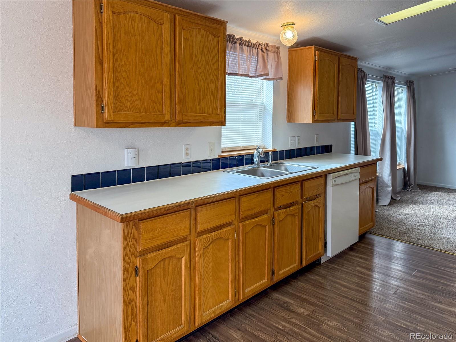 MLS Image #2 for 337  vine street,burlington, Colorado