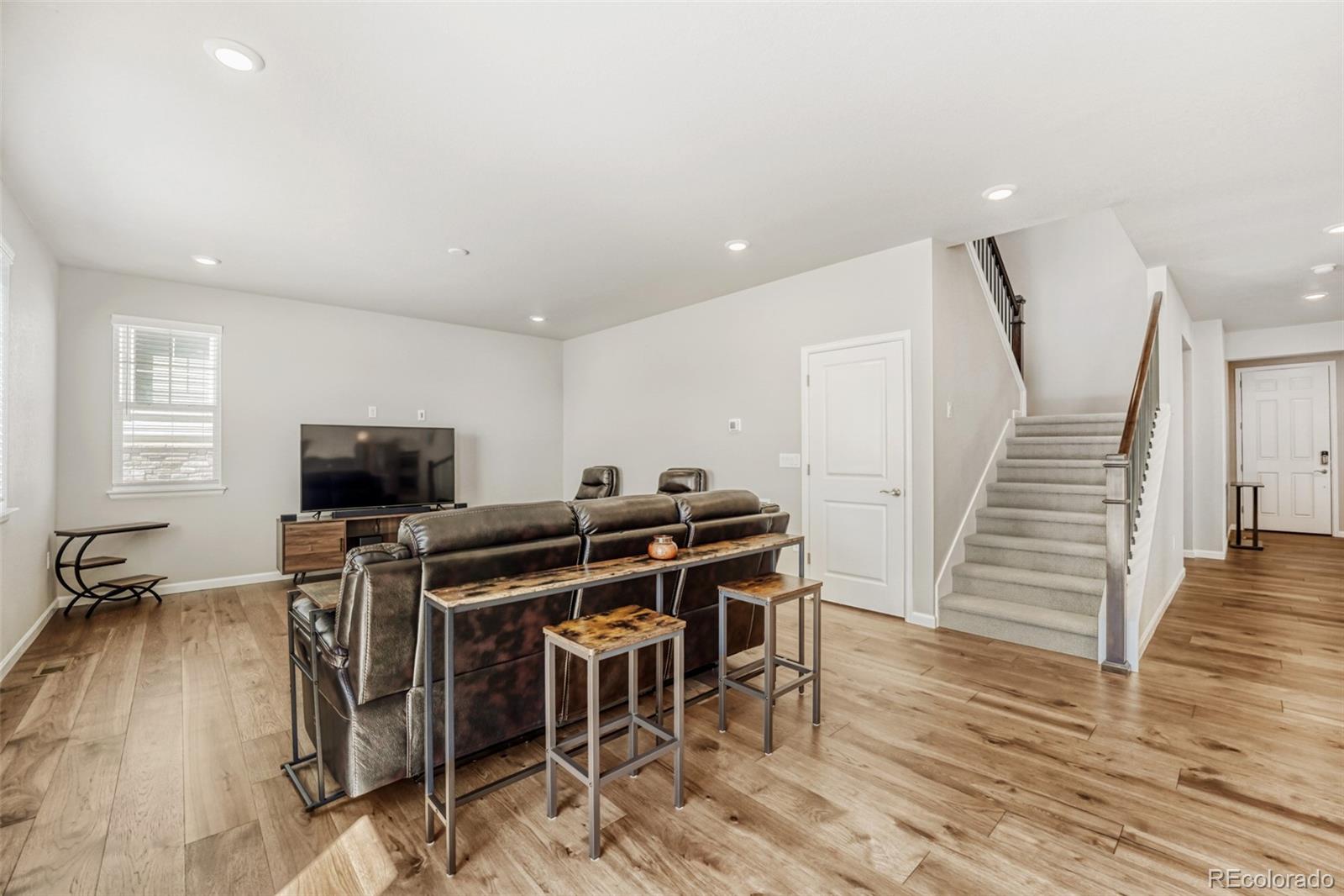 MLS Image #14 for 27942 e glasgow place,aurora, Colorado