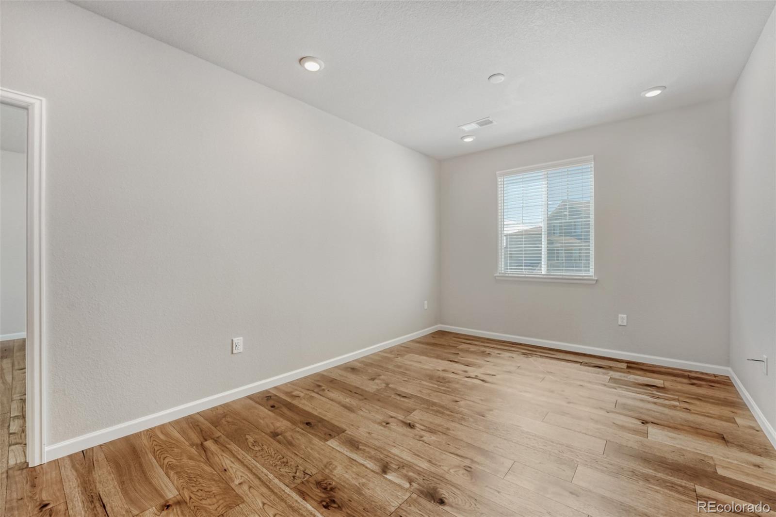 MLS Image #15 for 27942 e glasgow place,aurora, Colorado