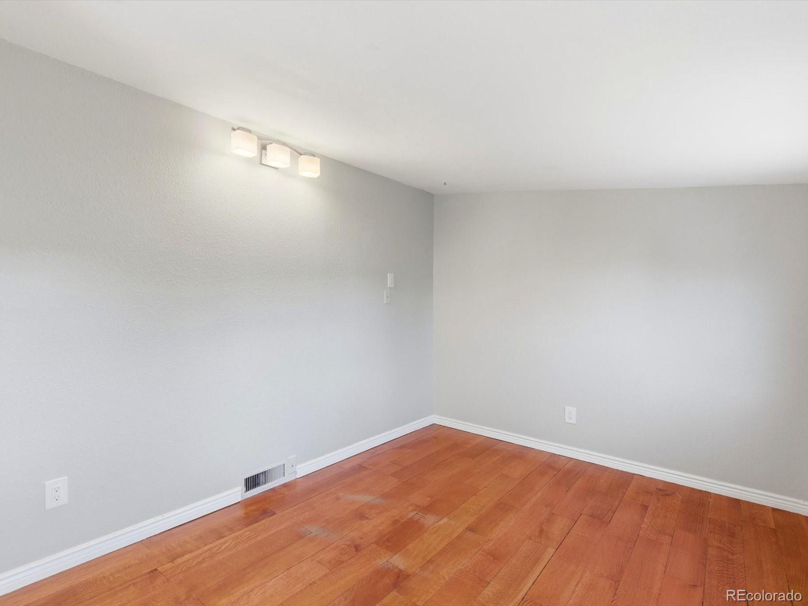 MLS Image #12 for 2746 s irving street,denver, Colorado