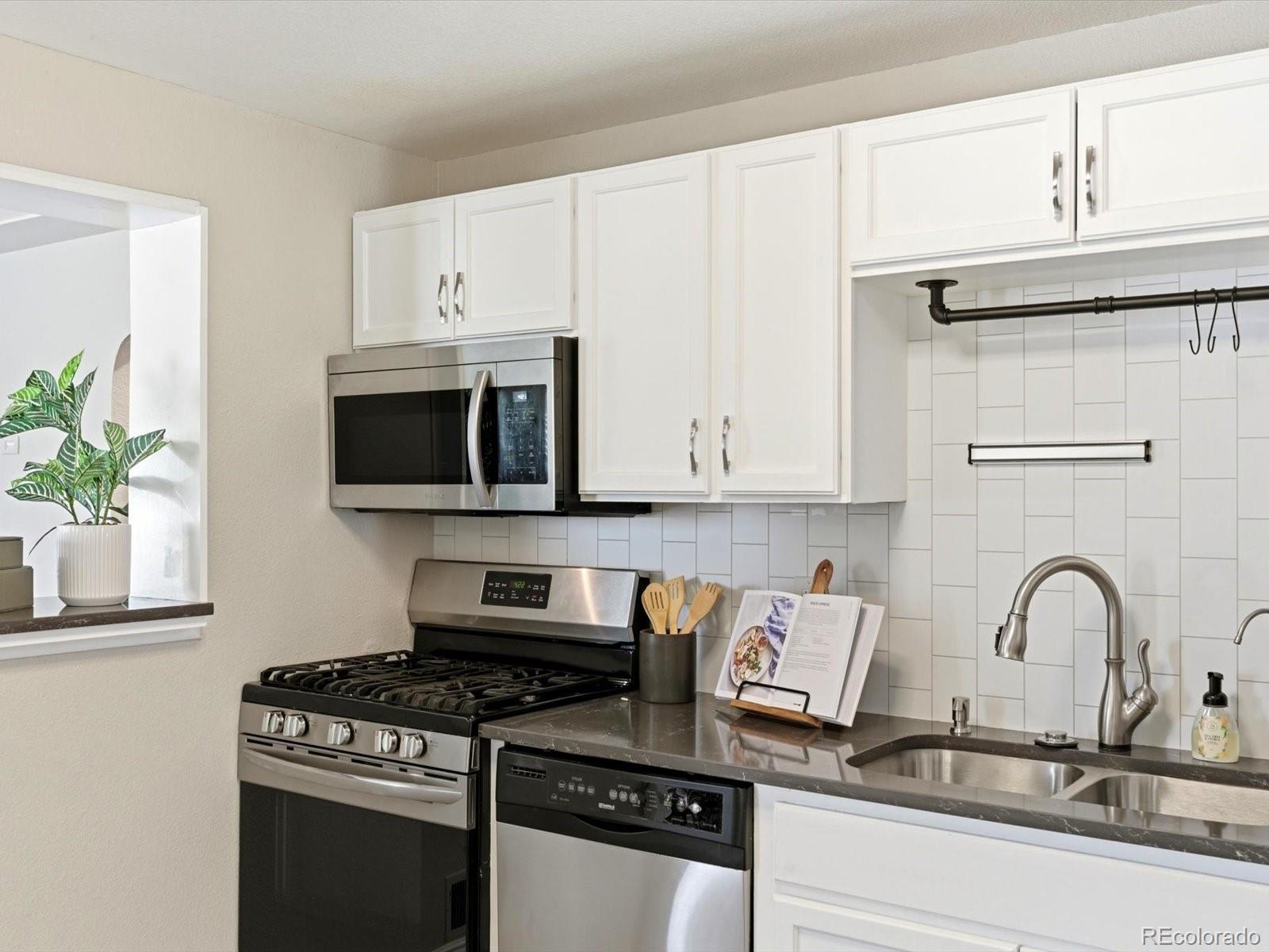 MLS Image #9 for 2746 s irving street,denver, Colorado