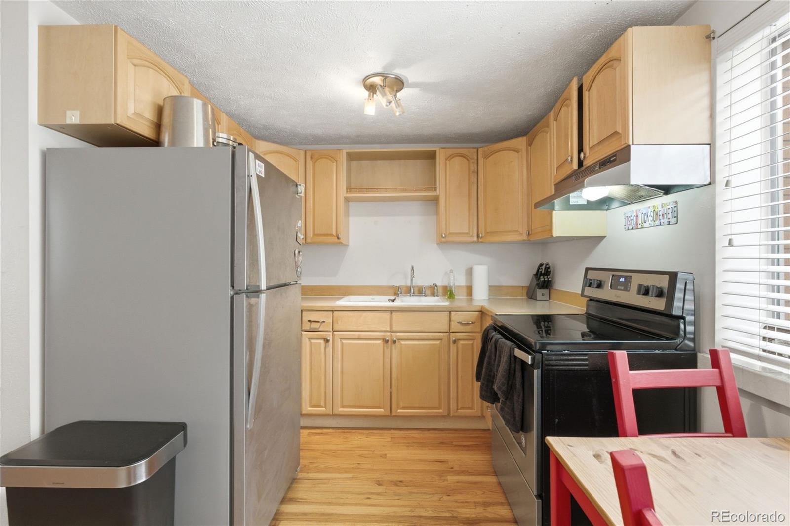 MLS Image #10 for 1063 n clarkson street,denver, Colorado