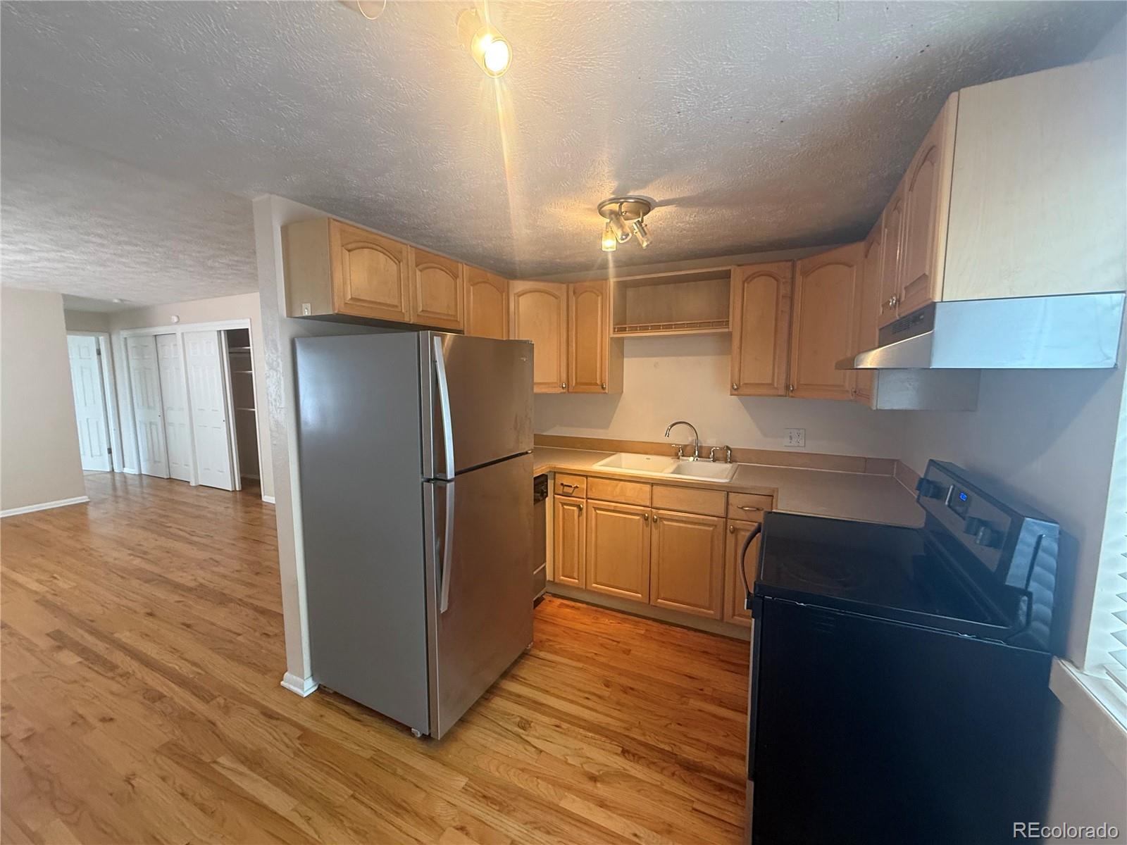 MLS Image #27 for 1063 n clarkson street,denver, Colorado