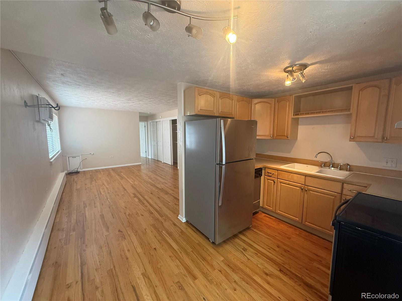 MLS Image #28 for 1063 n clarkson street,denver, Colorado