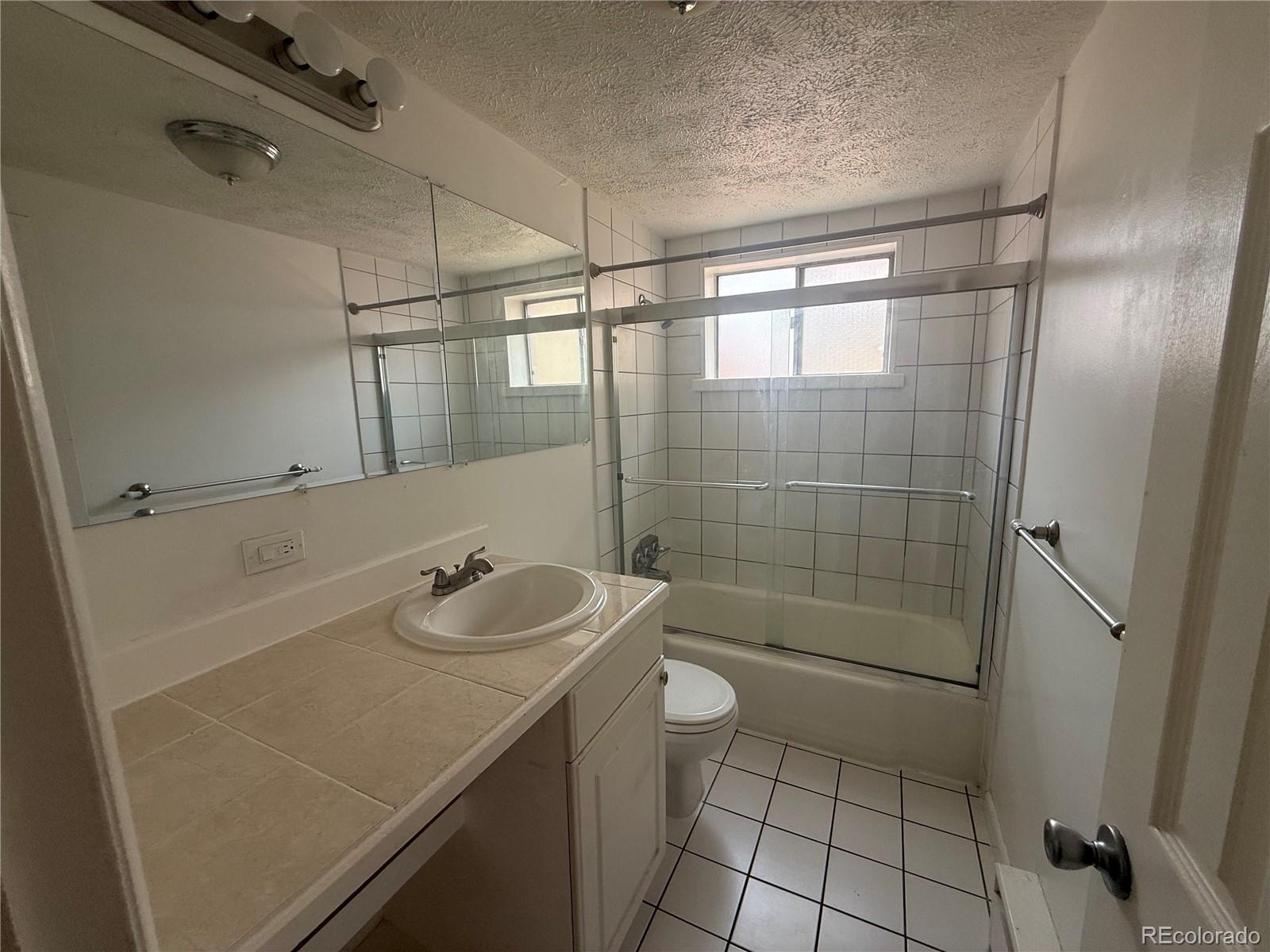 MLS Image #33 for 1063 n clarkson street,denver, Colorado