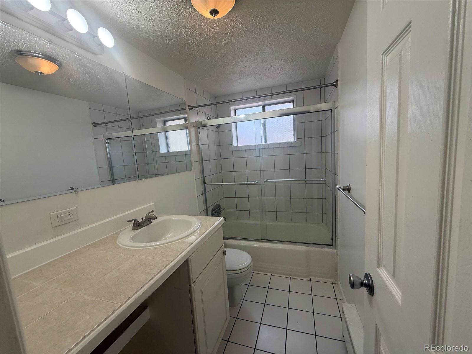MLS Image #36 for 1063 n clarkson street,denver, Colorado