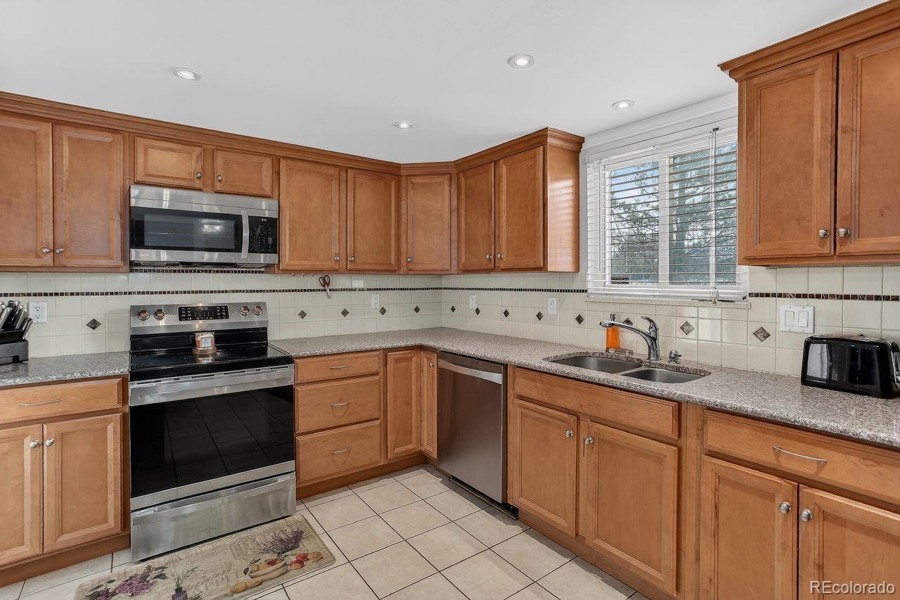 MLS Image #12 for 13967 e oxford place,aurora, Colorado