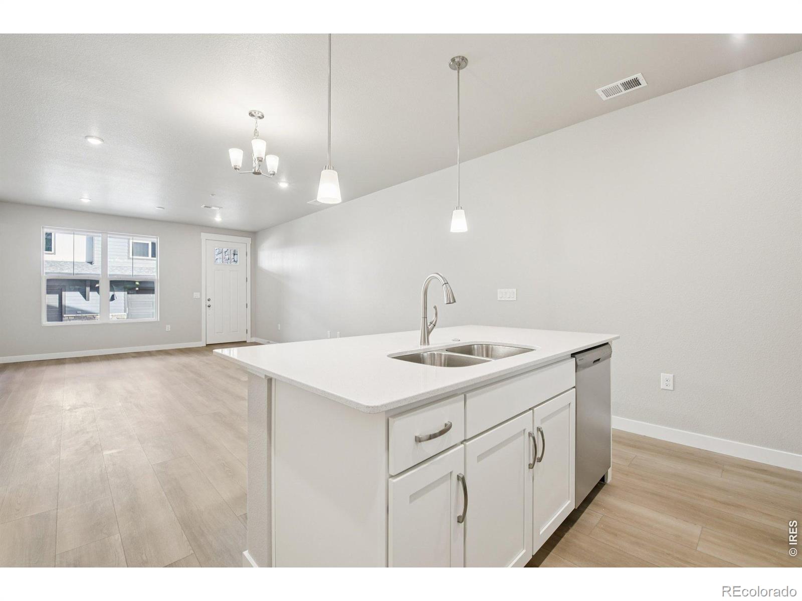MLS Image #7 for 410  high point drive,longmont, Colorado