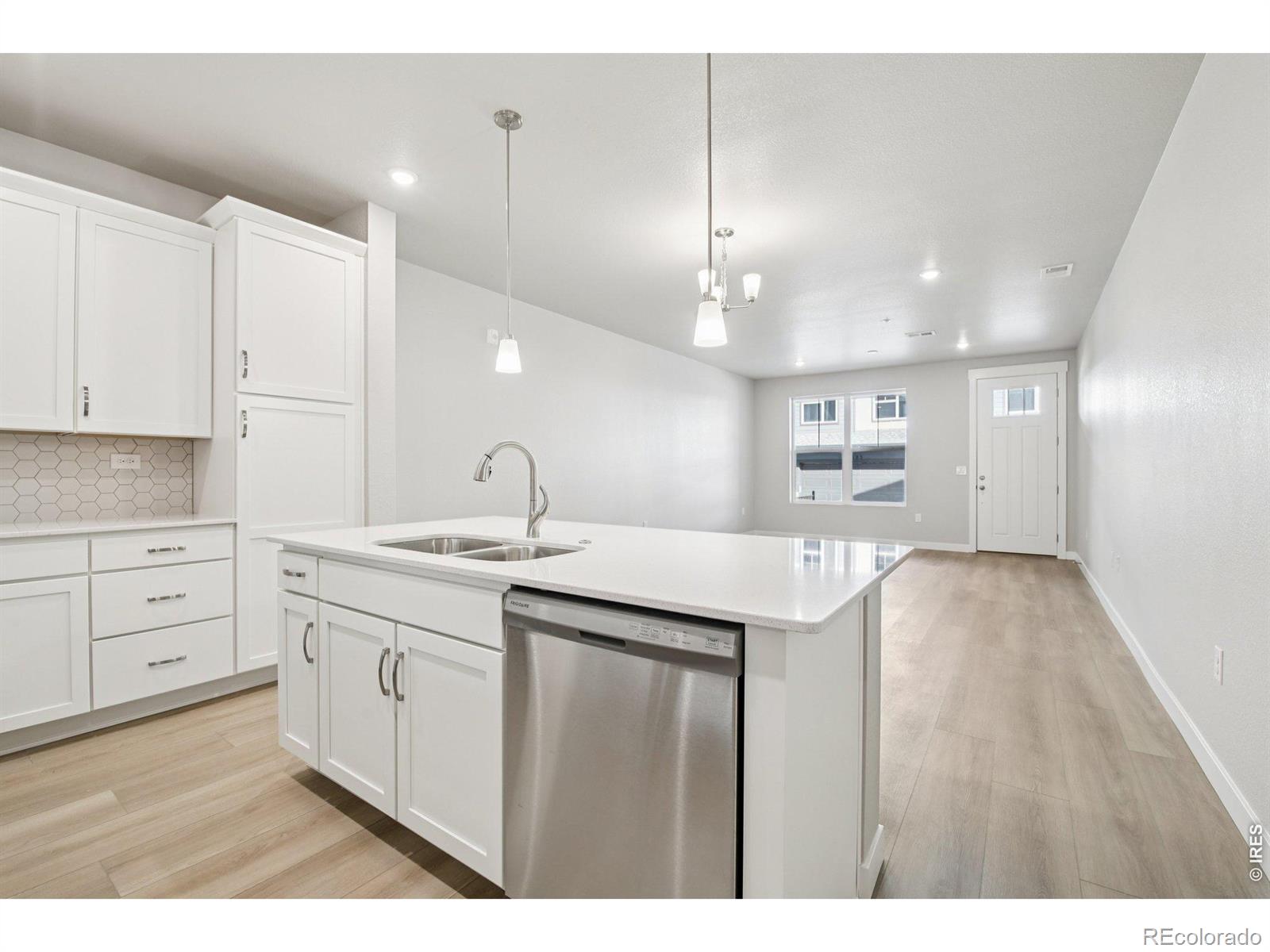 MLS Image #8 for 410  high point drive,longmont, Colorado