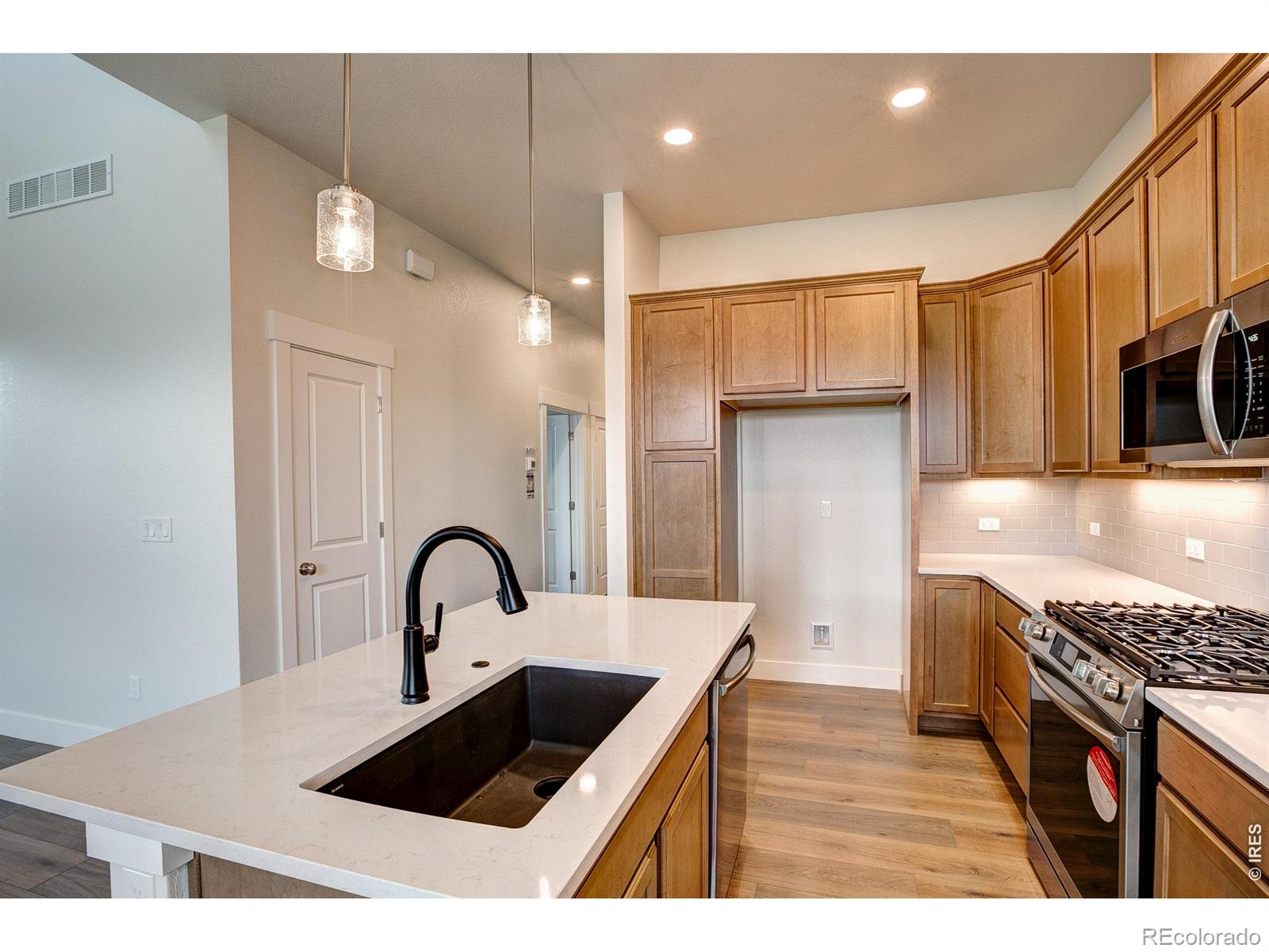 MLS Image #14 for 4204  trapper lake drive,loveland, Colorado