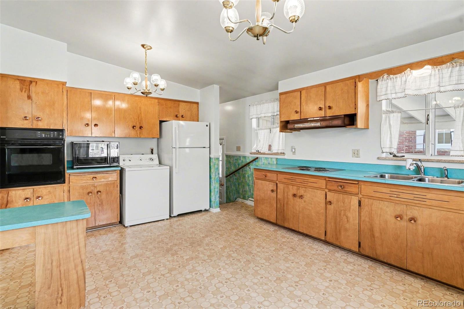 MLS Image #6 for 1018 s krameria street,denver, Colorado