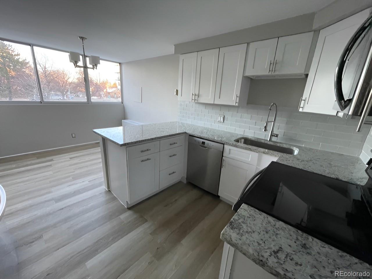 MLS Image #3 for 1155 n ash street,denver, Colorado