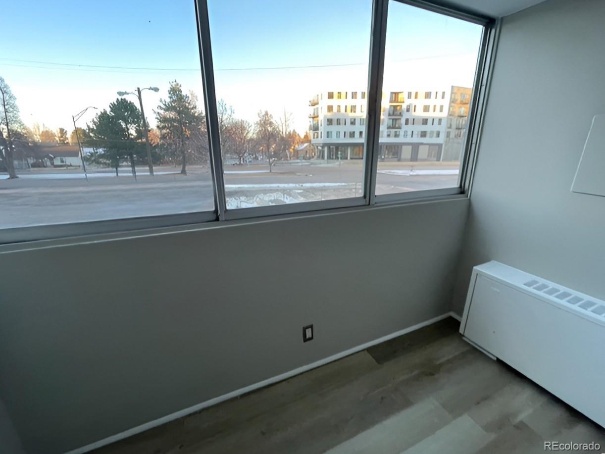 MLS Image #5 for 1155 n ash street,denver, Colorado