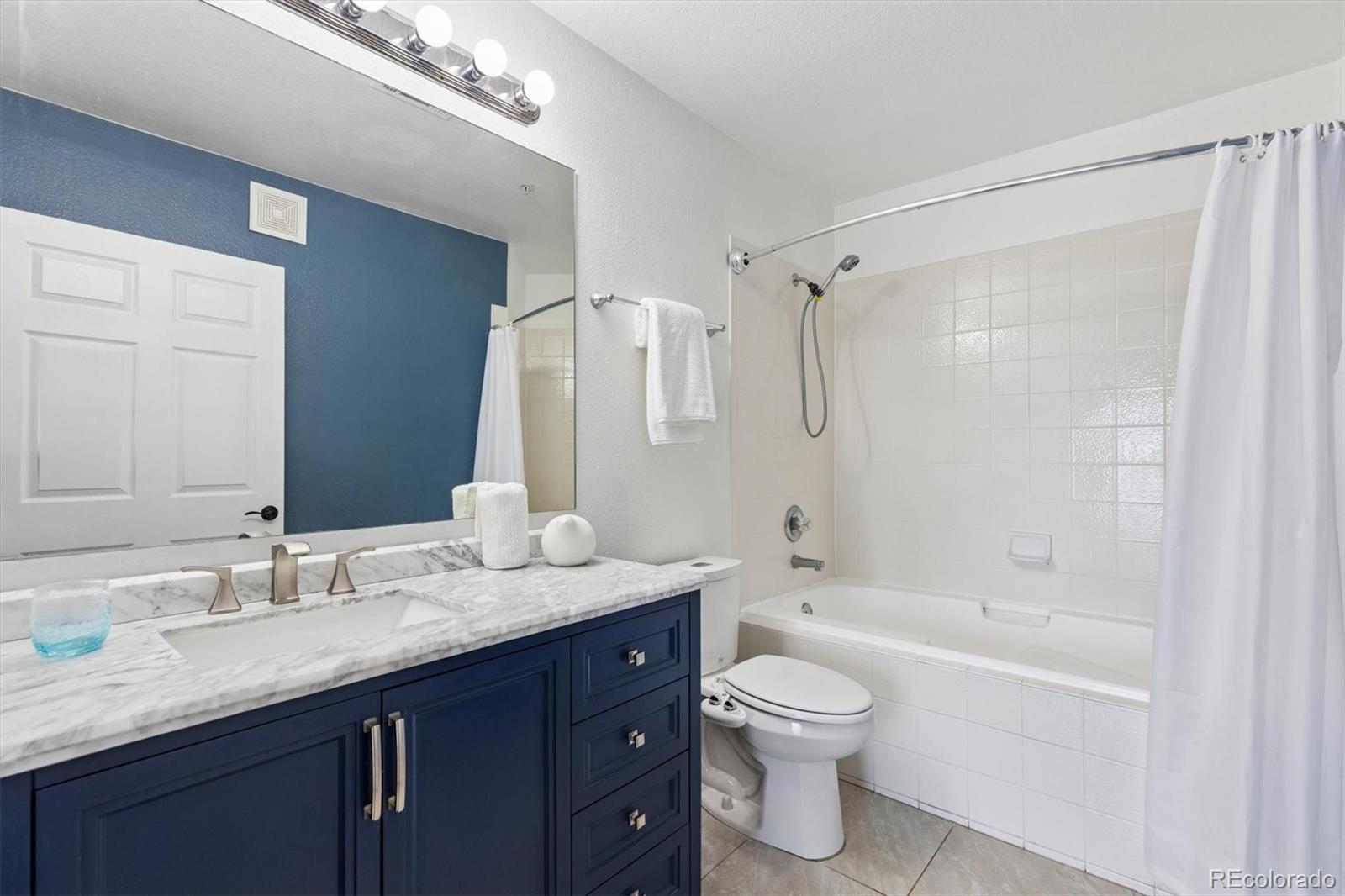 MLS Image #13 for 15475  andrews drive,denver, Colorado