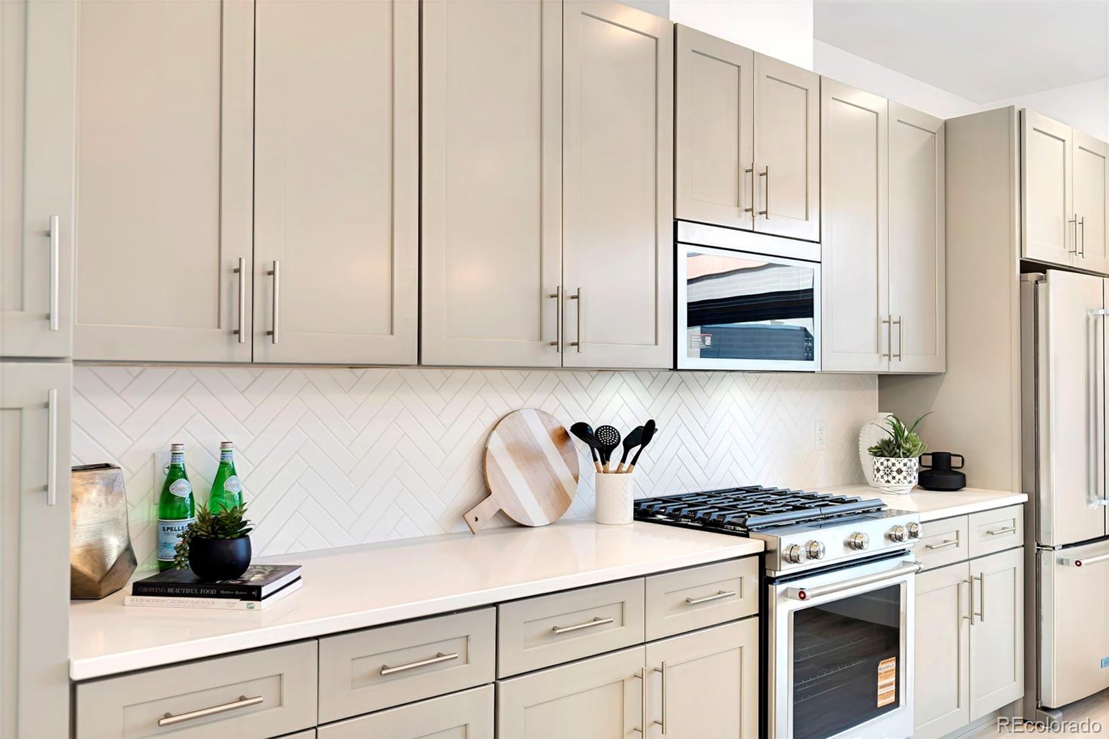 MLS Image #26 for 22  oneida court ,denver, Colorado