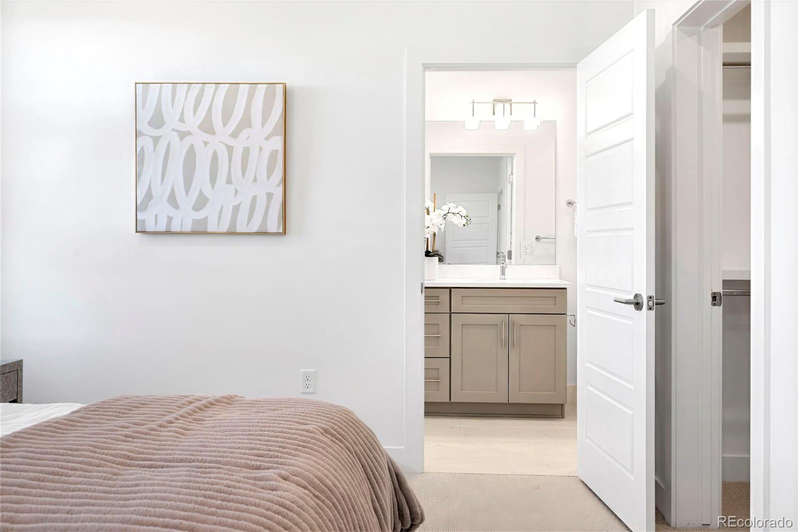 MLS Image #34 for 22  oneida court ,denver, Colorado