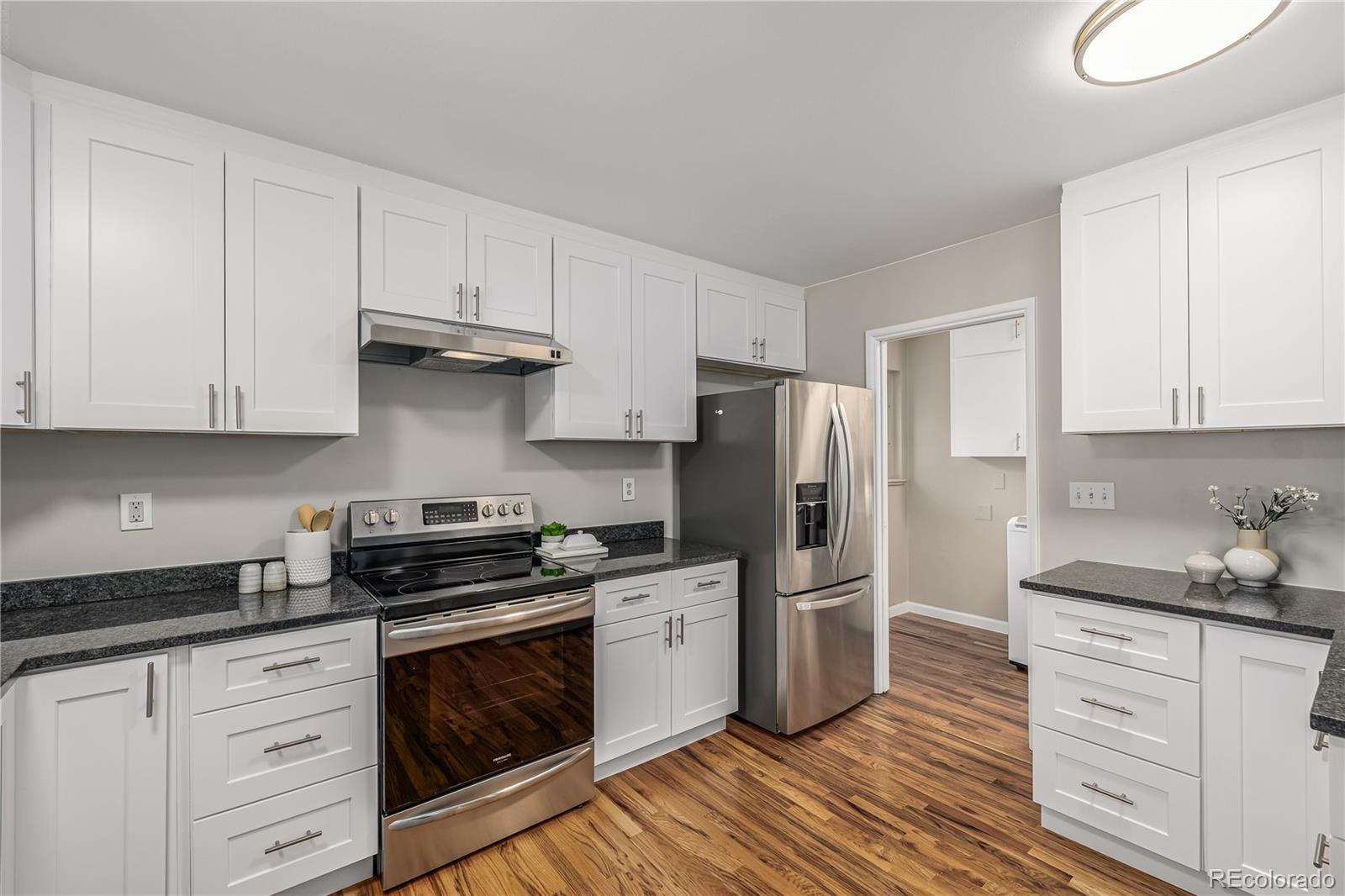 MLS Image #15 for 2540 s jasmine street,denver, Colorado