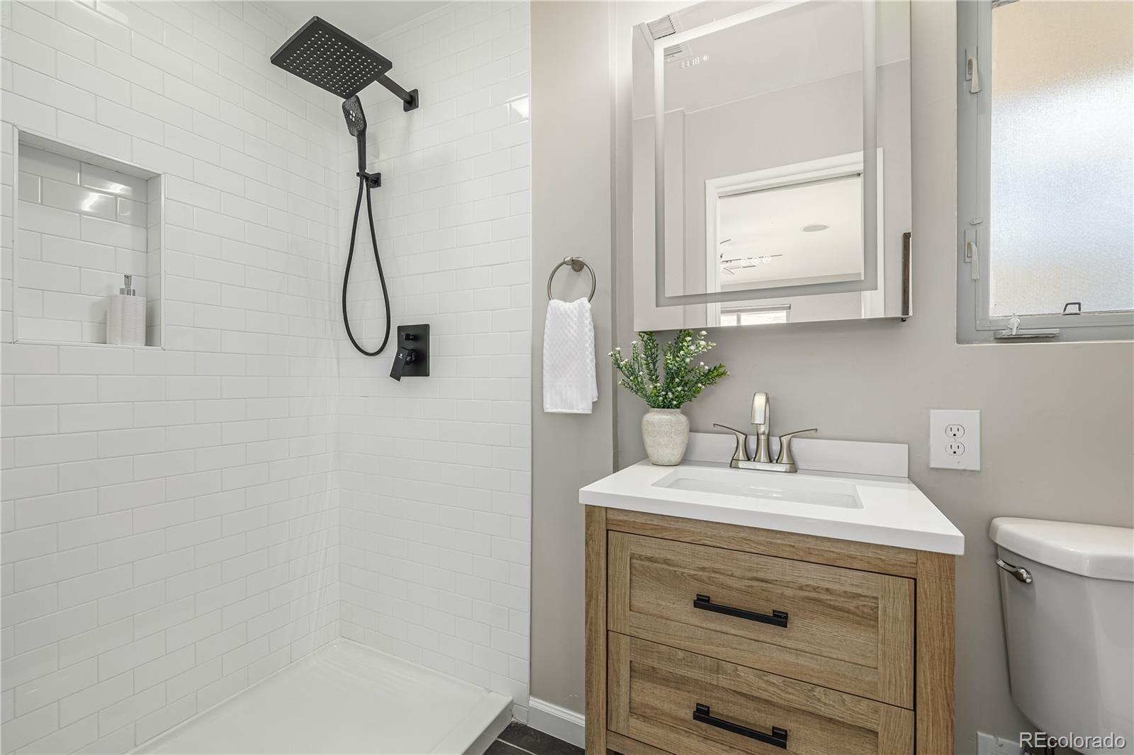 MLS Image #21 for 2540 s jasmine street,denver, Colorado