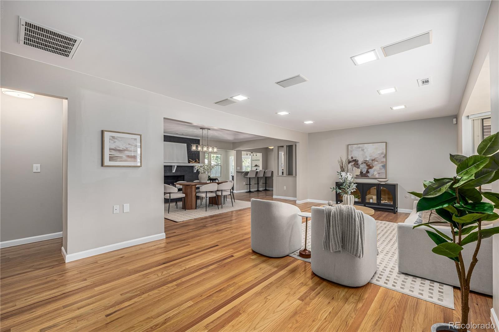 MLS Image #3 for 2540 s jasmine street,denver, Colorado