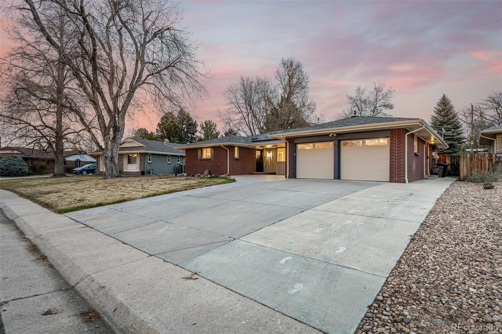 MLS Image #41 for 2540 s jasmine street,denver, Colorado